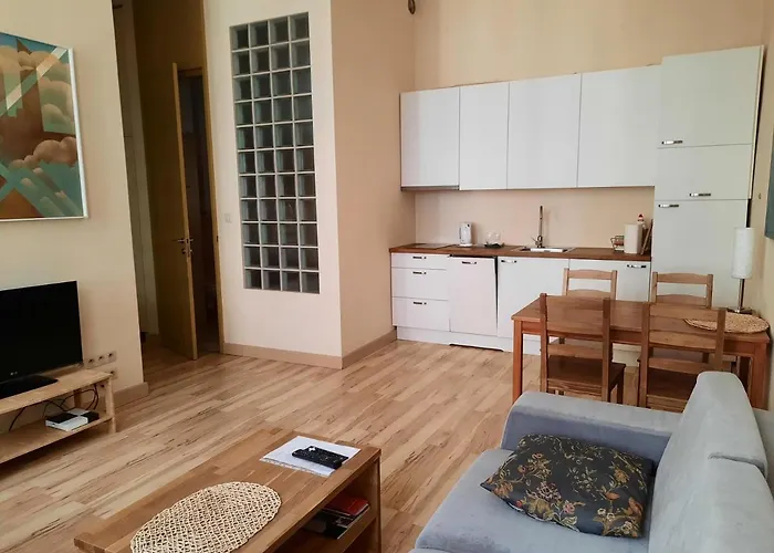 Good Night In - Aries Wrocław